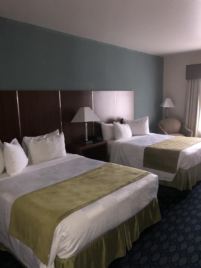Countryview Inn & Suites Robinson Bagian luar foto