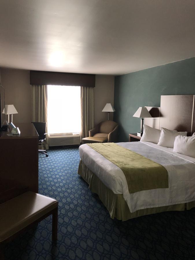 Countryview Inn & Suites Robinson Bagian luar foto